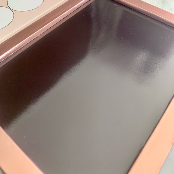 *SOLD* Empty Magnetic Palette (Give Me Glow) - Picture 4 of 4